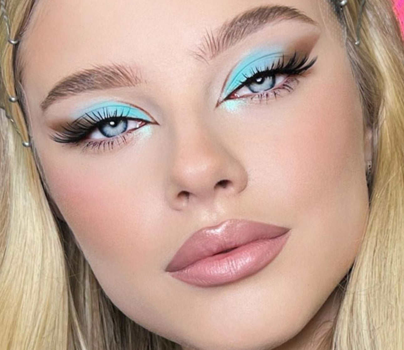 Spring’s Hottest Makeup Trends: Fresh, Fun & Effortless Looks to Try