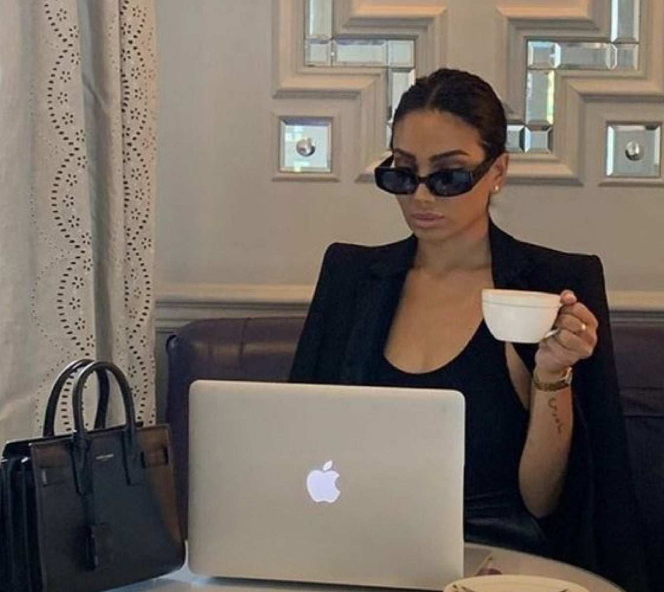 How to Be THAT Woman